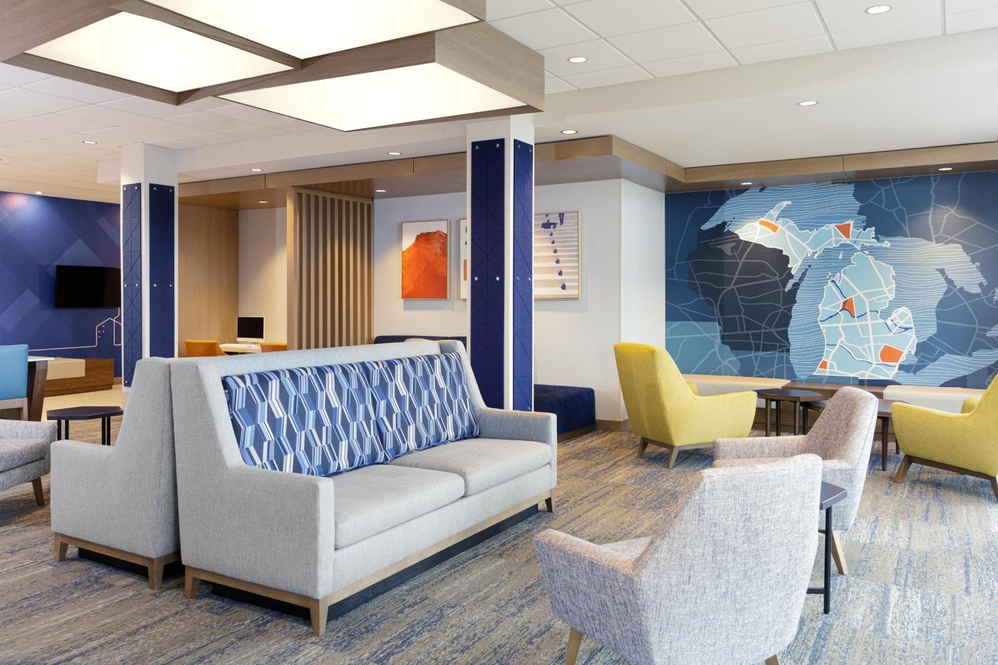 Holiday Inn Express Dallas Market Center By Ihg Exterior photo